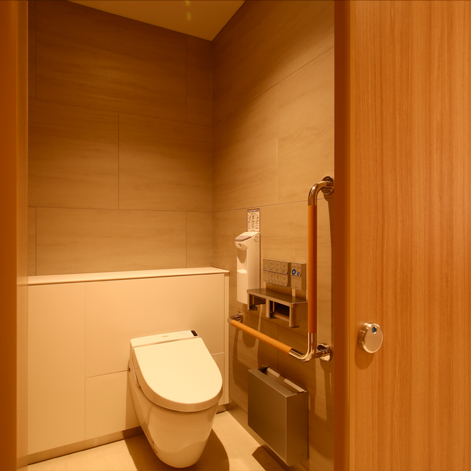 京都市内商業施設のお客様トイレ